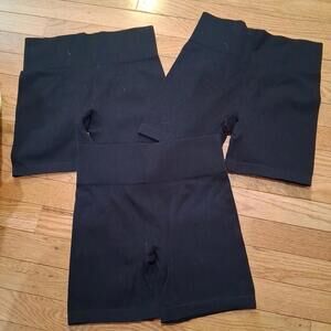 3 Women's Large Ribbed Black Athletic Shorts Ribbed YOGA Biker Workout